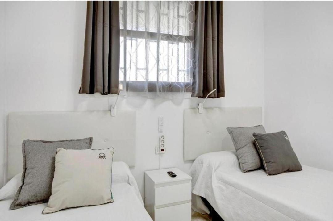 Fayser 108 Beachfront With Direct Pool Access From Terrace Apartment *